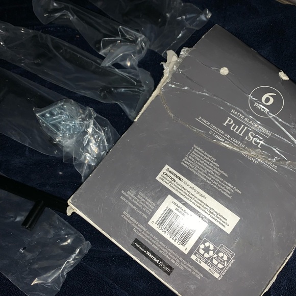 Better homes and gardens set of 5 matte black finish drawer pulls - Picture 6 of 6